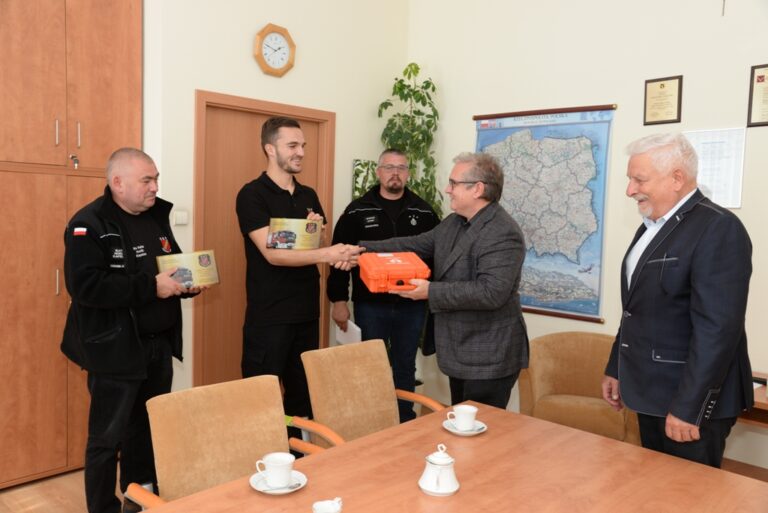 Defibrylator dla OSP Targowa Górka foto2