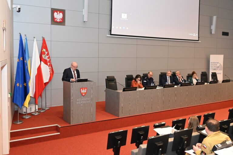 Posiedzenie Wojewódzkiej Rady Bezpieczeństwa Ruchu Drogowego w Poznaniu 2023 foto4