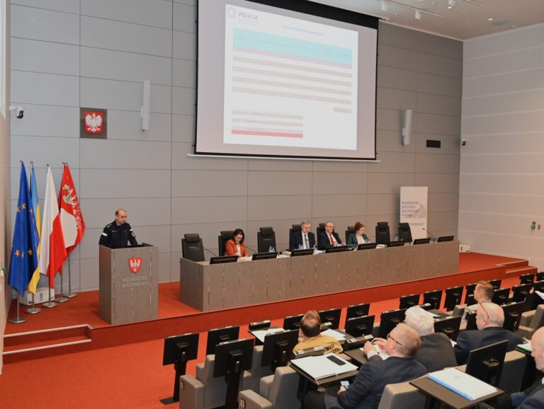 Posiedzenie Wojewódzkiej Rady Bezpieczeństwa Ruchu Drogowego w Poznaniu 2023 foto7